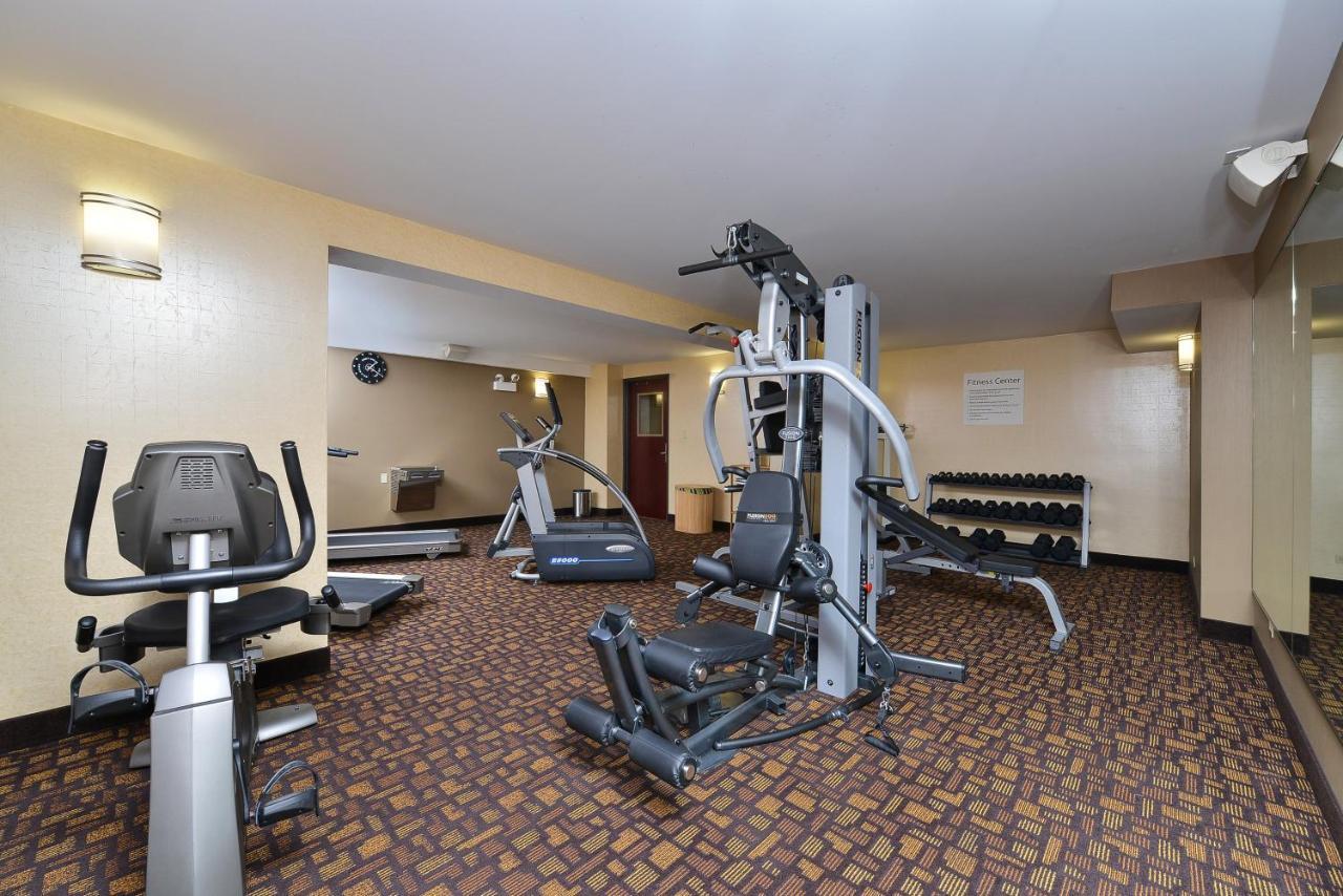 Holiday Inn Mount Prospect-Chicago Exterior photo